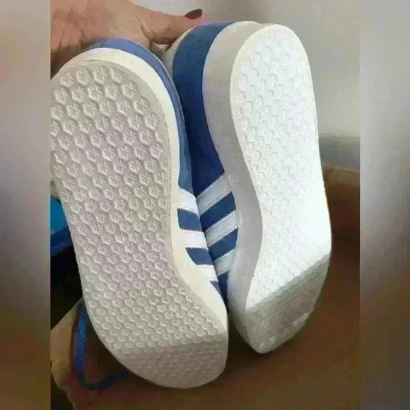 Brand new adidas Gazelle 85 Royal Blue White Size 10 1/2 - Picture 3 of 10